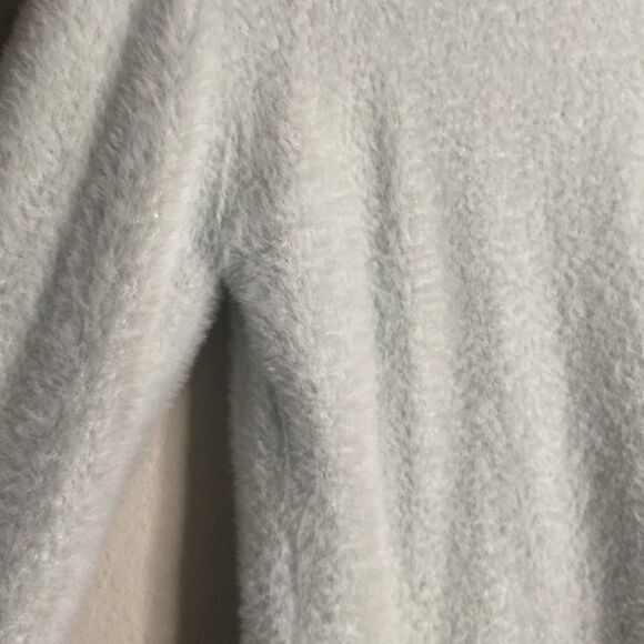 Ellen Tracy Downtown Glam Super Soft Fuzzy Sweater Light blue Size L Large - Picture 3 of 5